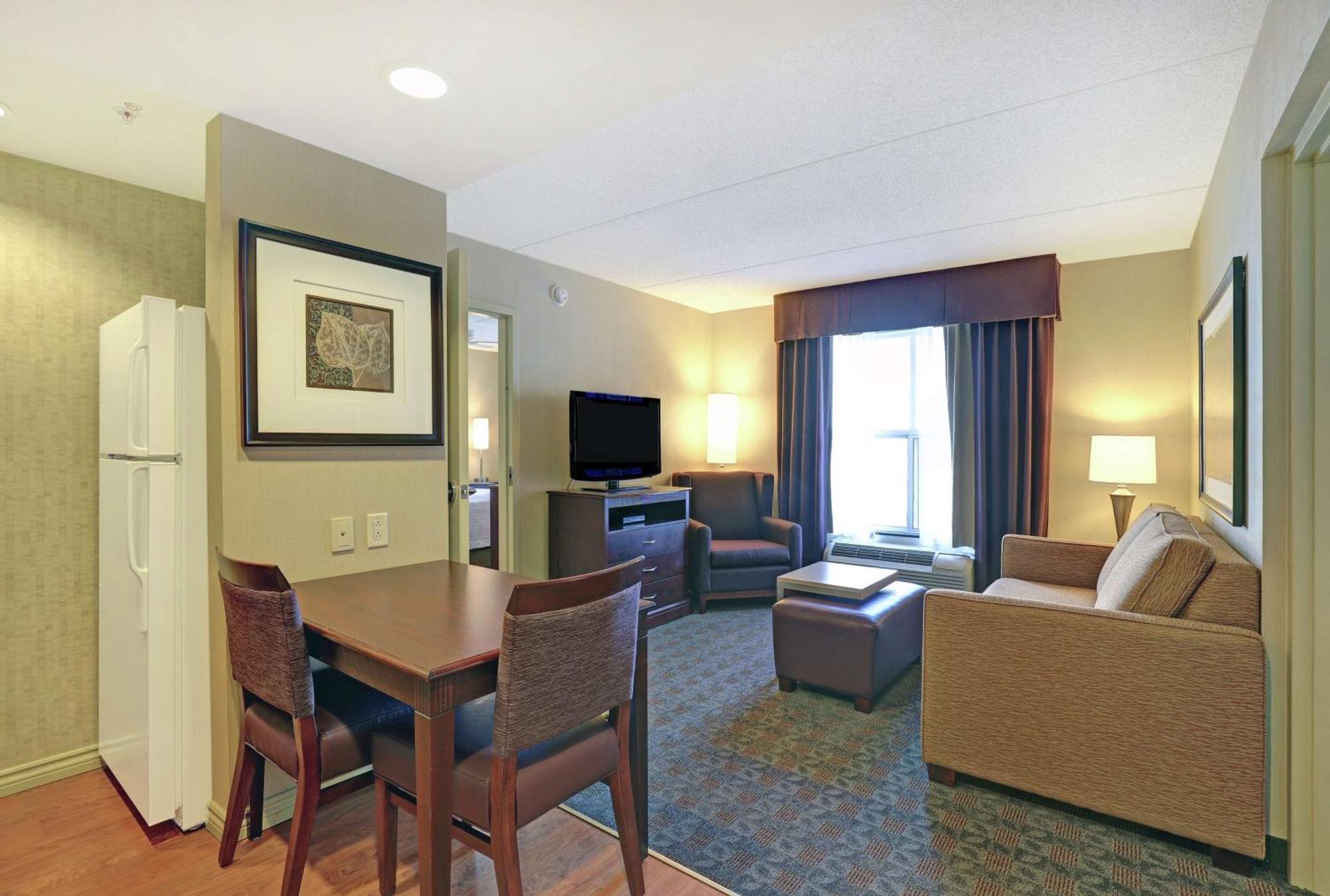 Homewood Suites By Hilton Cambridge-Waterloo, Ontario Εξωτερικό φωτογραφία